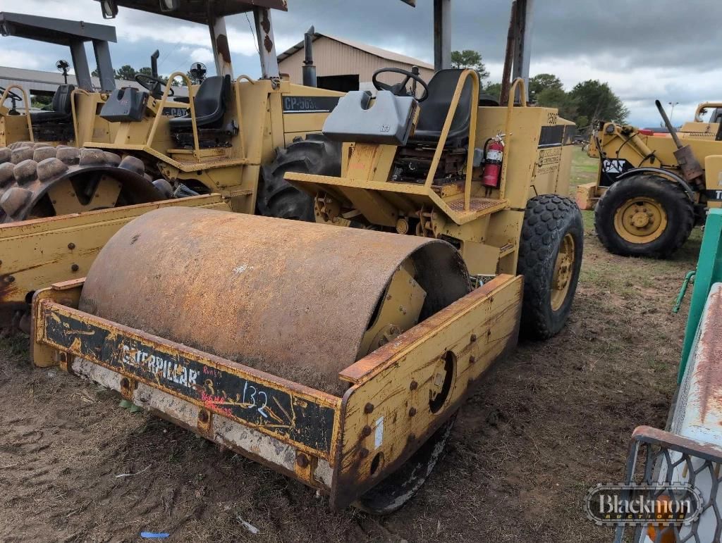 Caterpillar CS-433C Equipment Image0