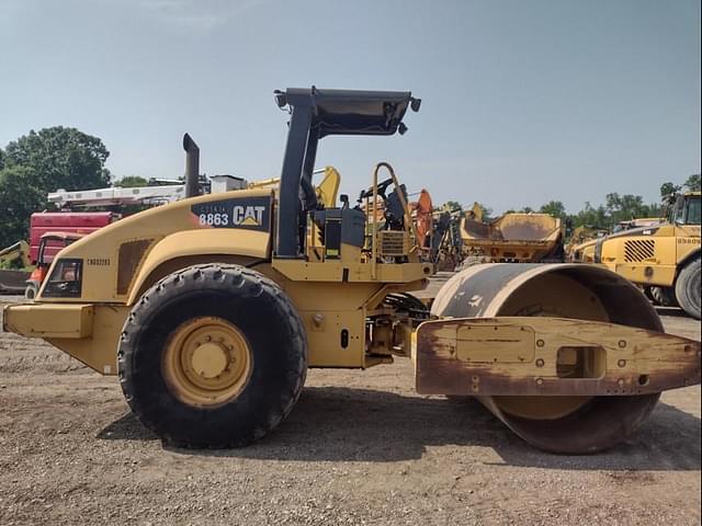Image of Caterpillar CS-563E equipment image 2