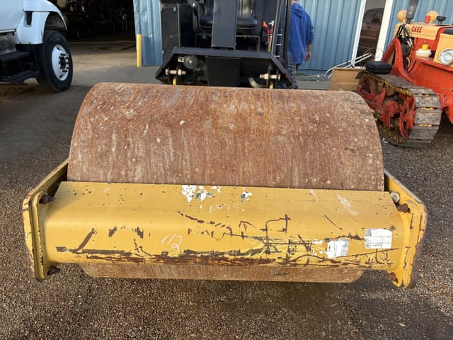 Image of Caterpillar CS34 equipment image 1