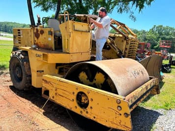 Main image Caterpillar CS-433B