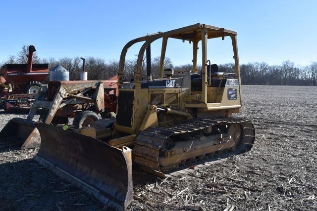 Main image Caterpillar D4