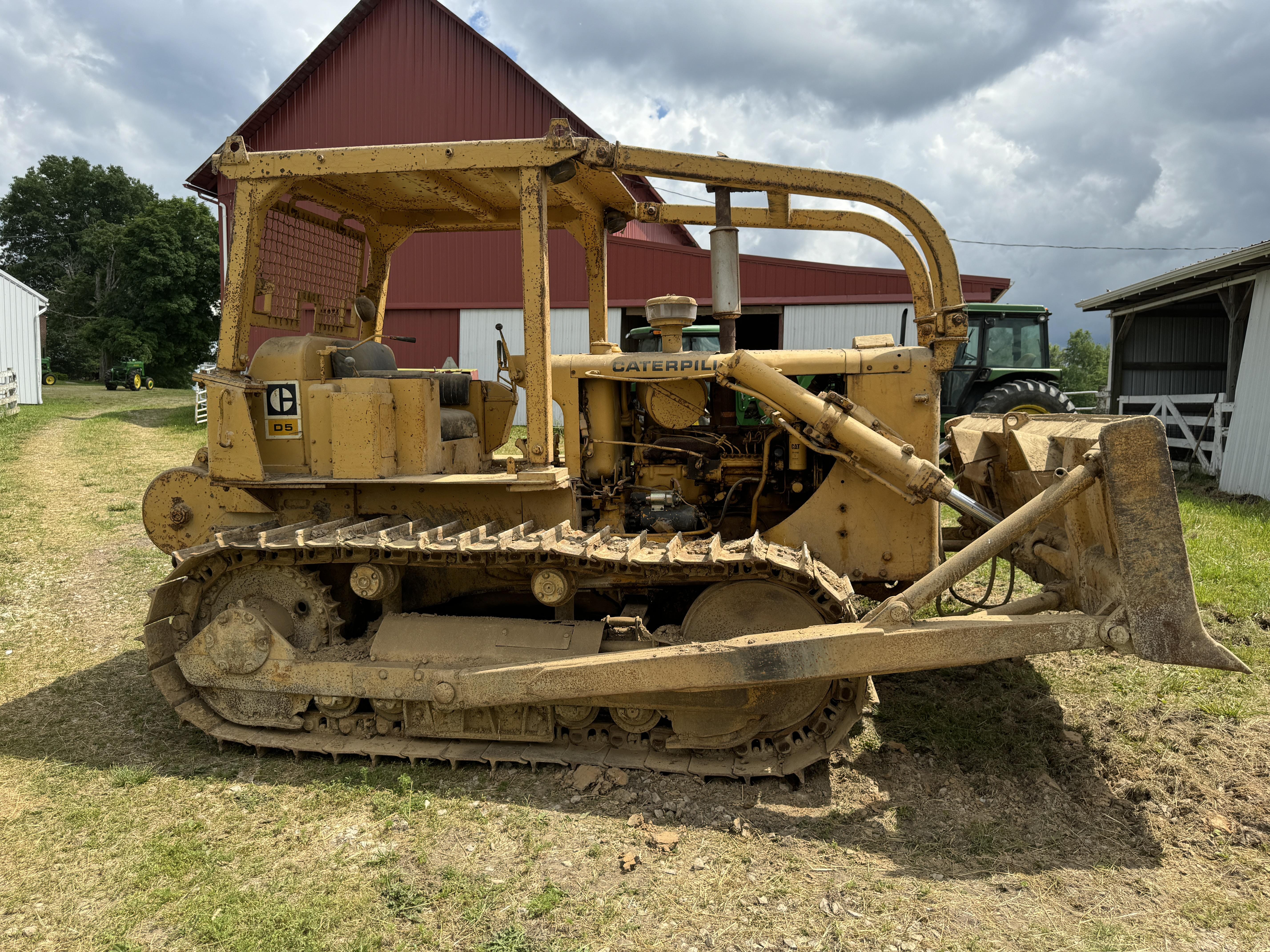 Main image Caterpillar D5