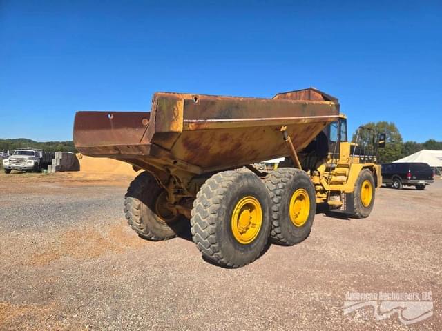 Image of Caterpillar D250E equipment image 4