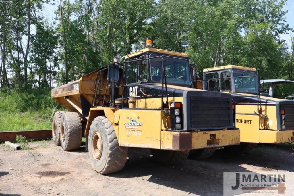 Caterpillar D250E Equipment Image0
