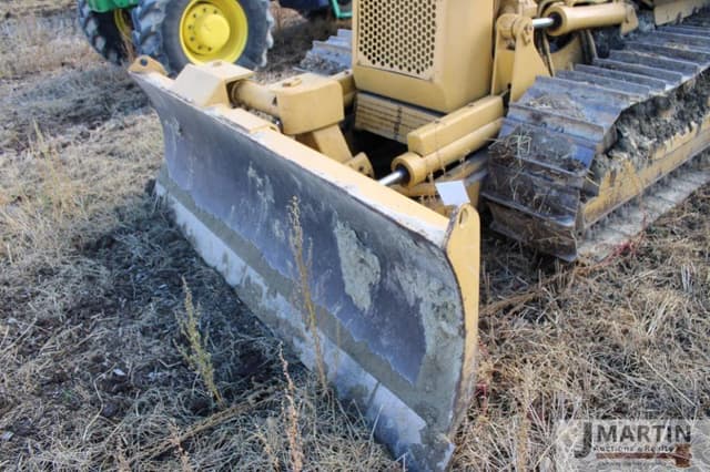 Image of Caterpillar D3 equipment image 4
