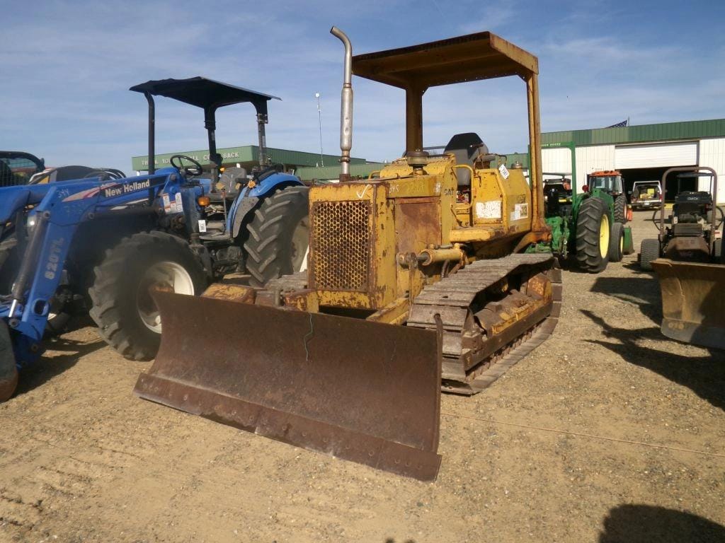Caterpillar D3 Equipment Image0