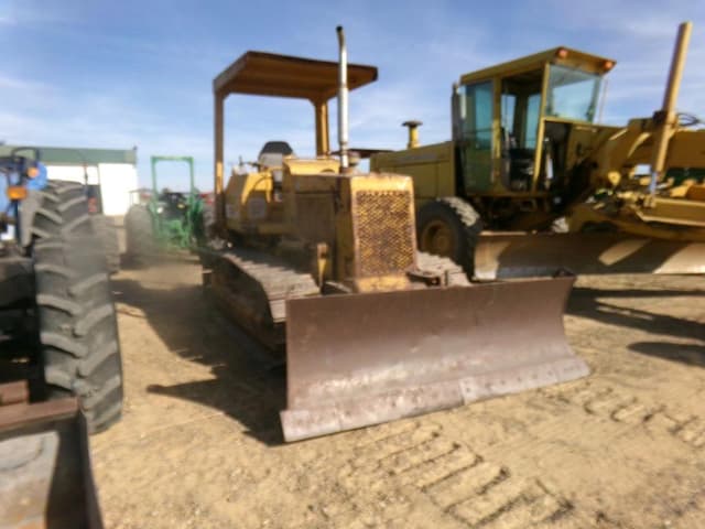 Image of Caterpillar D3 equipment image 3