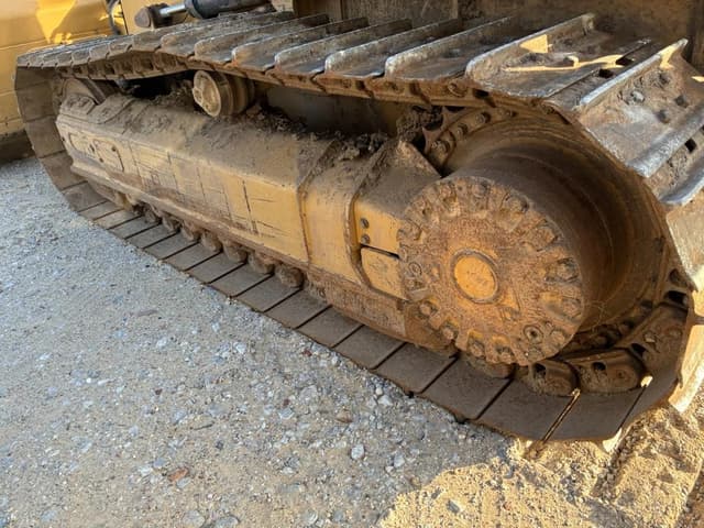 Image of Caterpillar D3 equipment image 4