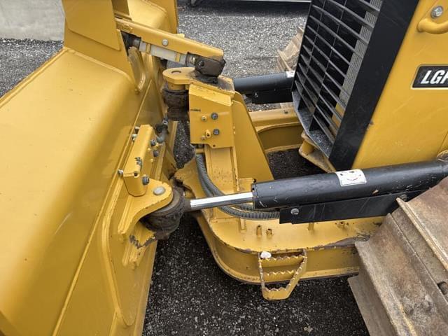 Image of Caterpillar D3 equipment image 4