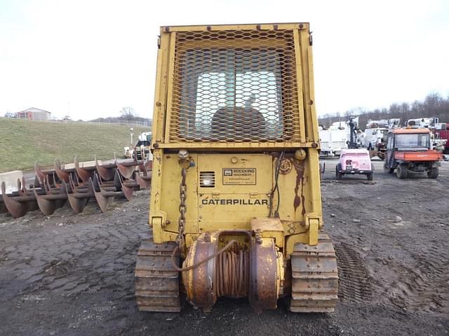 Image of Caterpillar D3B equipment image 3