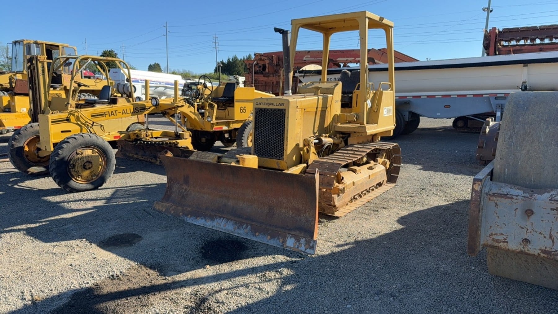 Caterpillar D3B Equipment Image0