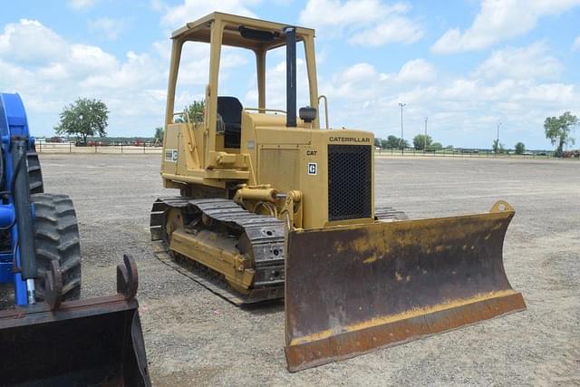 Image of Caterpillar D3B equipment image 3