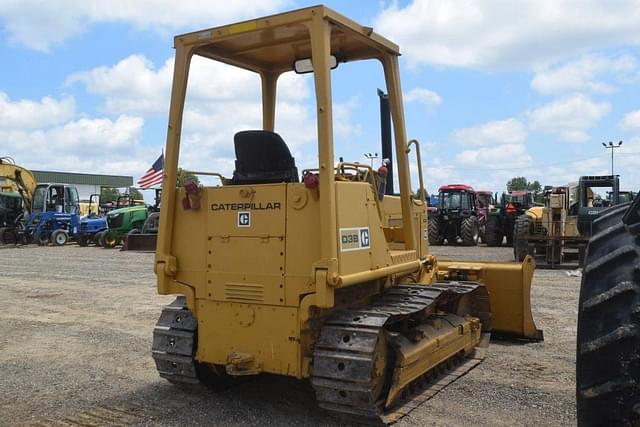 Image of Caterpillar D3B equipment image 2