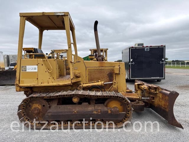 Image of Caterpillar D3B equipment image 3