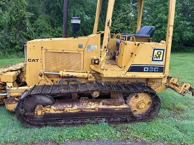 Image of Caterpillar D3C equipment image 1