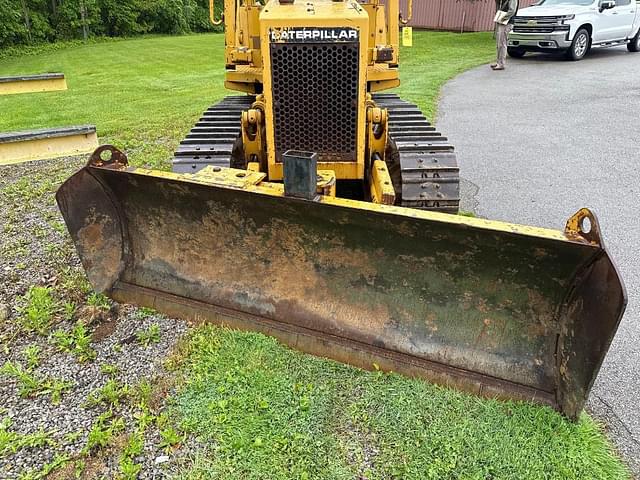 Image of Caterpillar D3C equipment image 4
