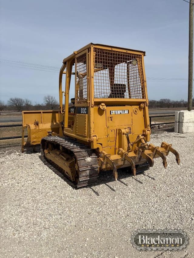 Image of Caterpillar D3C equipment image 1