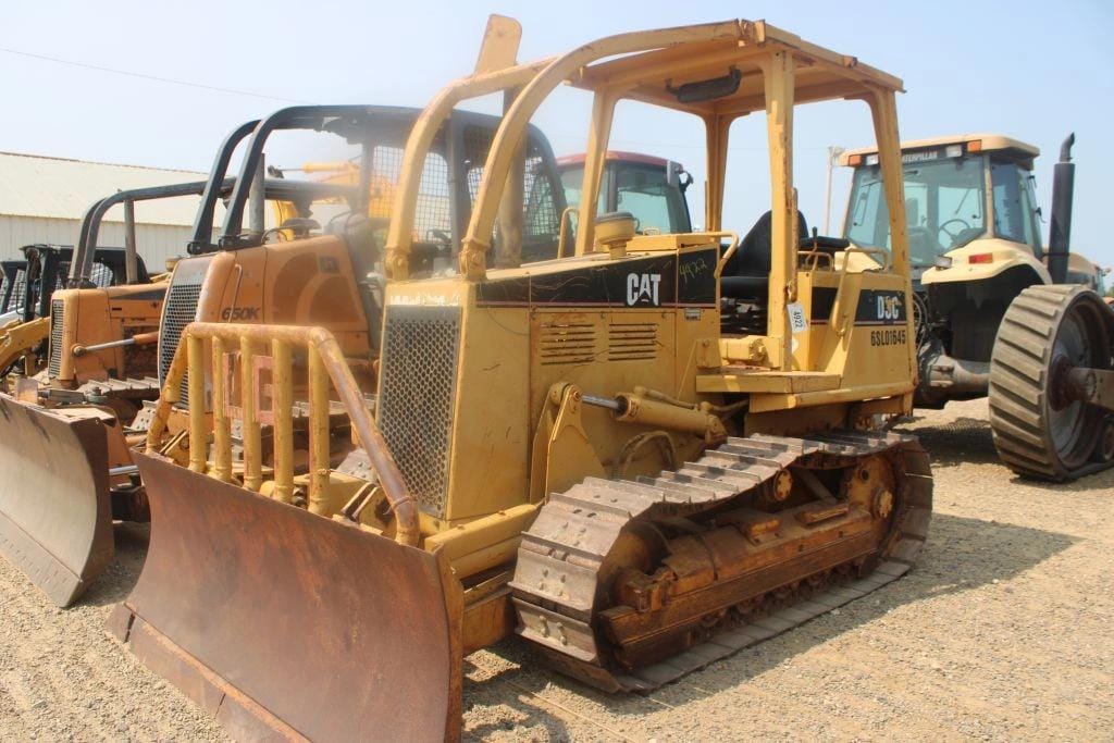 Caterpillar D3C Equipment Image0