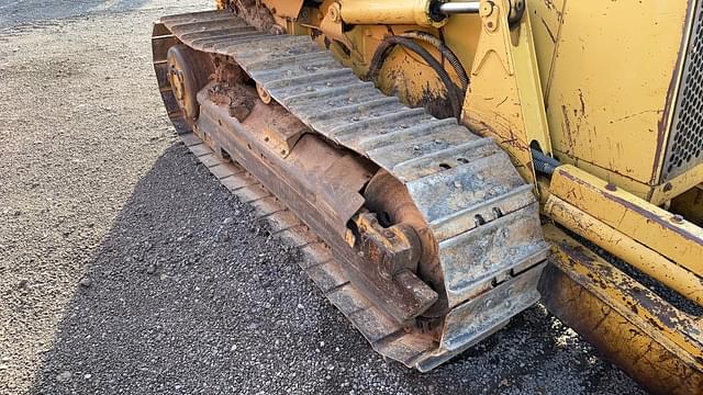 Image of Caterpillar D3C equipment image 4