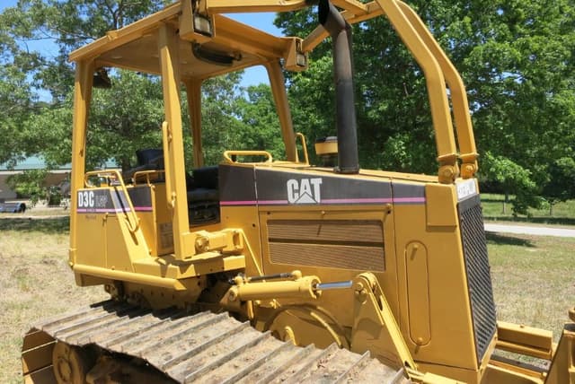 Image of Caterpillar D3C LGP equipment image 3