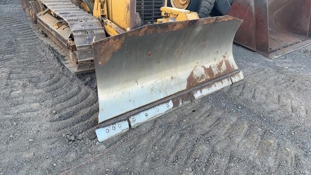 Image of Caterpillar D3G equipment image 3