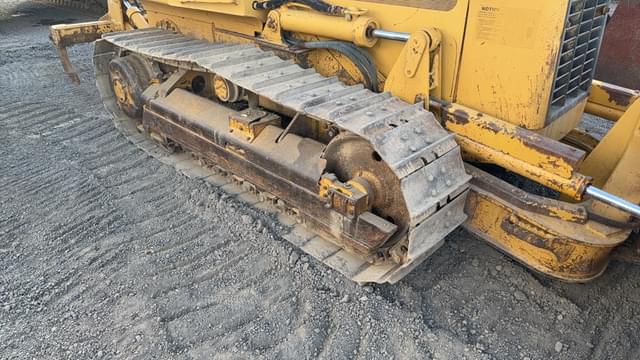 Image of Caterpillar D3G equipment image 4