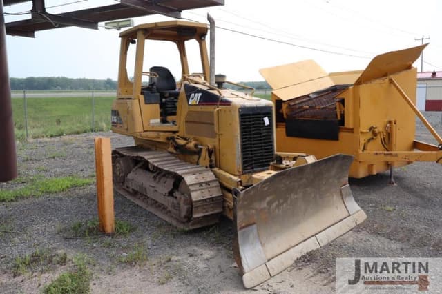 Image of Caterpillar D3G equipment image 1
