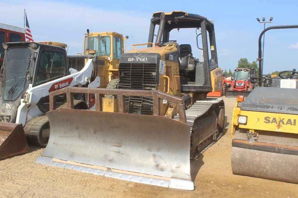 Caterpillar D3K2 XL Equipment Image0