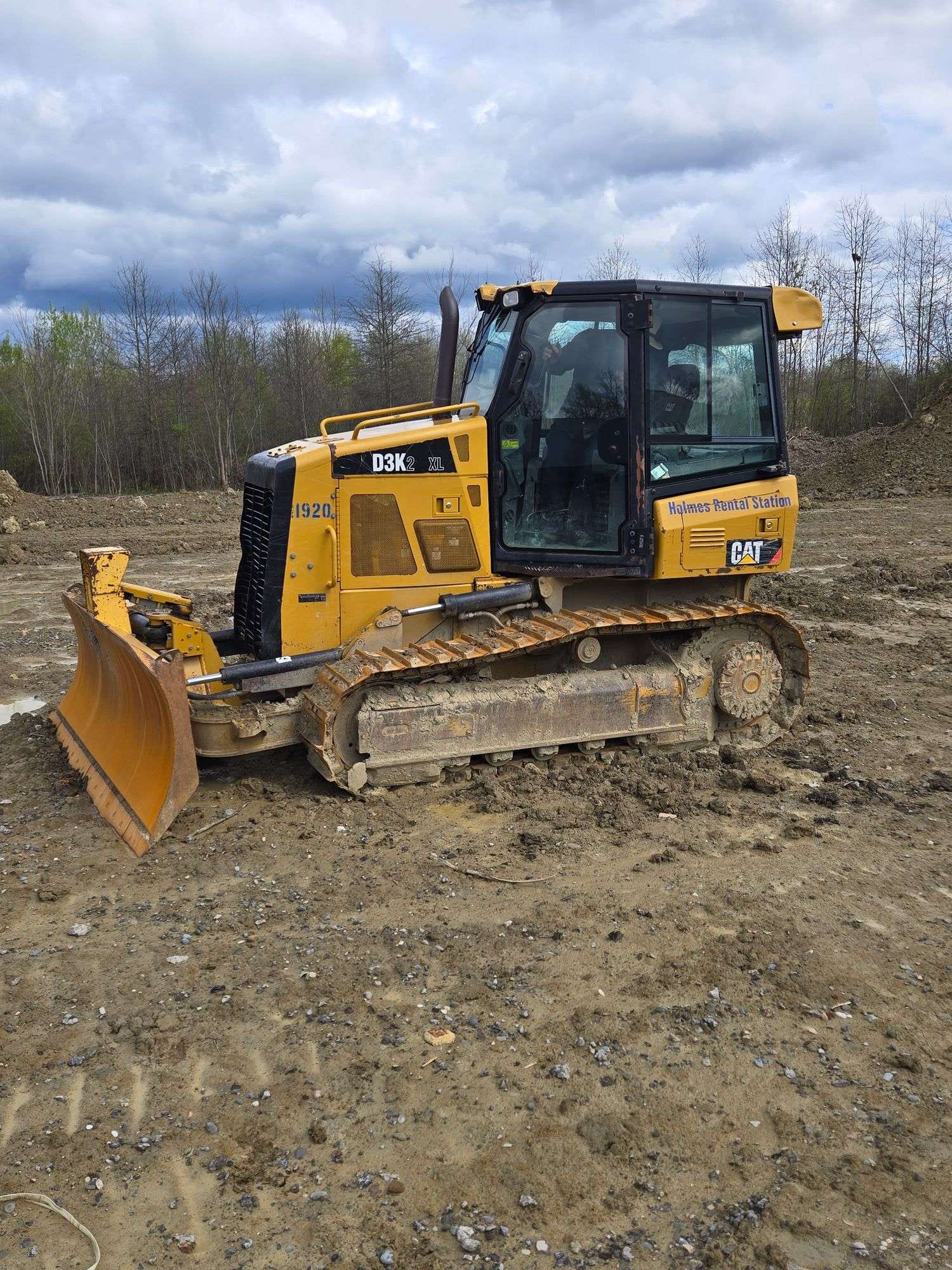 Caterpillar D3K XL Equipment Image0