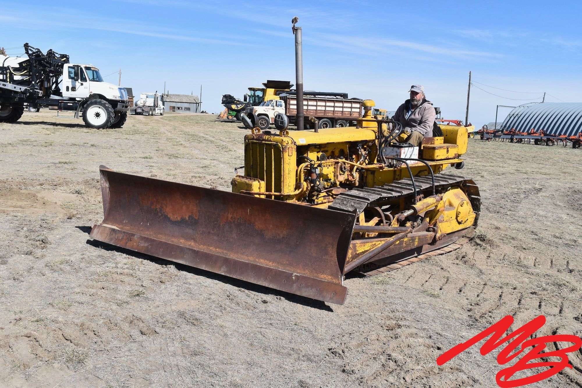 Caterpillar D4 Equipment Image0