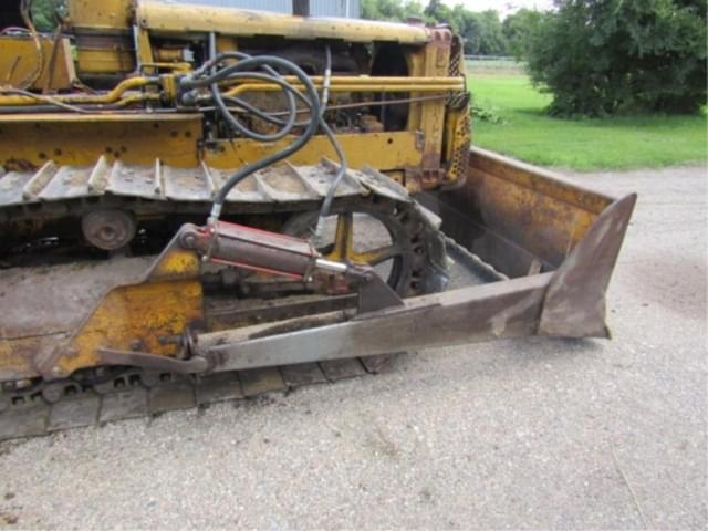 Image of Caterpillar D4 equipment image 4