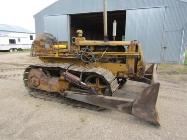 Image of Caterpillar D4 equipment image 3