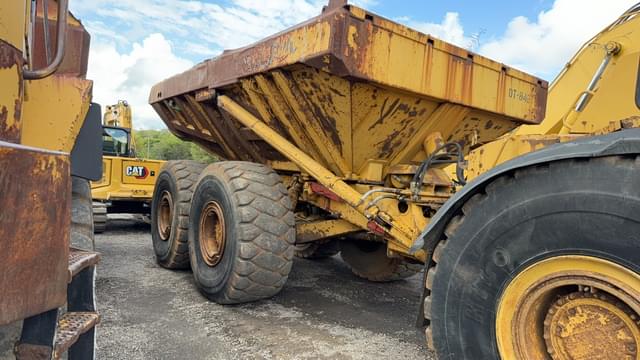 Image of Caterpillar D400D equipment image 3