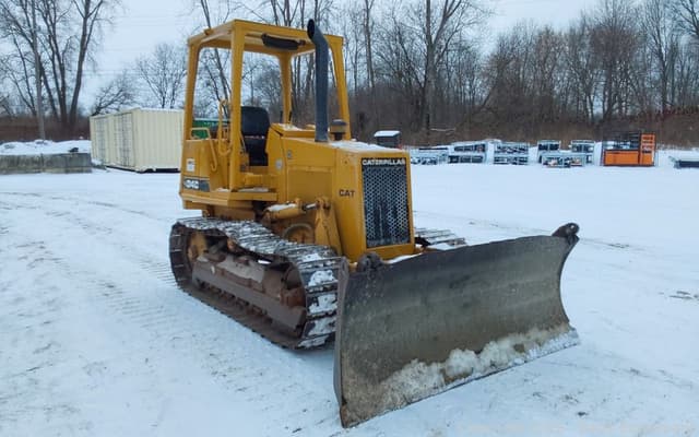 Image of Caterpillar D4C equipment image 3