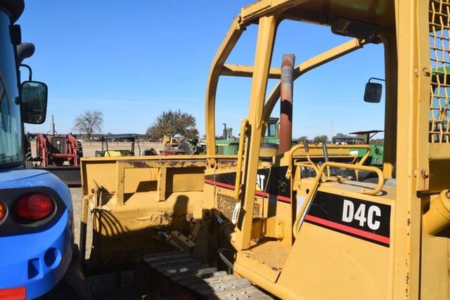 Image of Caterpillar D4C equipment image 1