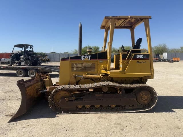 Image of Caterpillar D4C equipment image 1