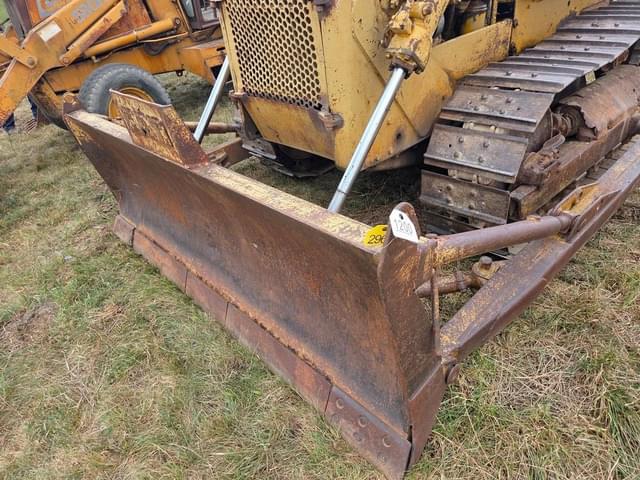 Image of Caterpillar D4D equipment image 2