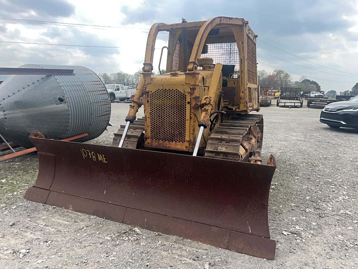 Caterpillar D4E Equipment Image0
