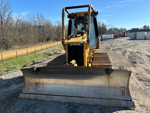 Image of Caterpillar D4G equipment image 2