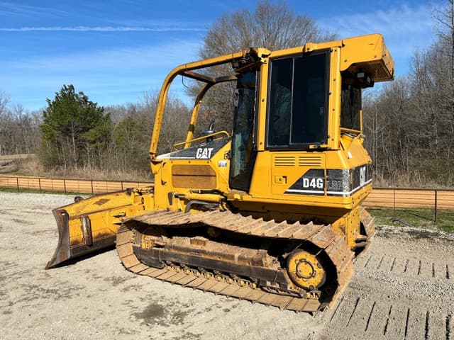 Image of Caterpillar D4G equipment image 4