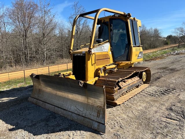 Image of Caterpillar D4G equipment image 1