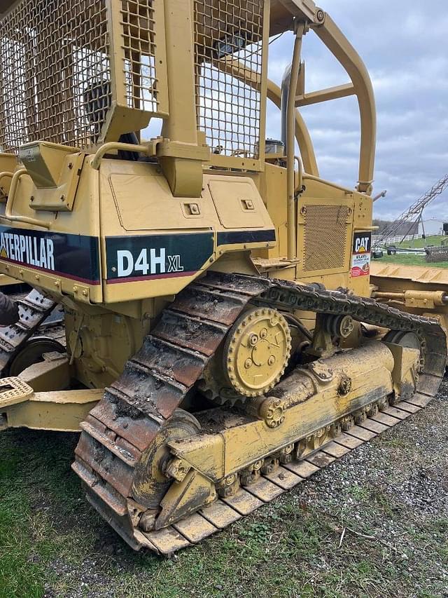 Image of Caterpillar D4H XL equipment image 3