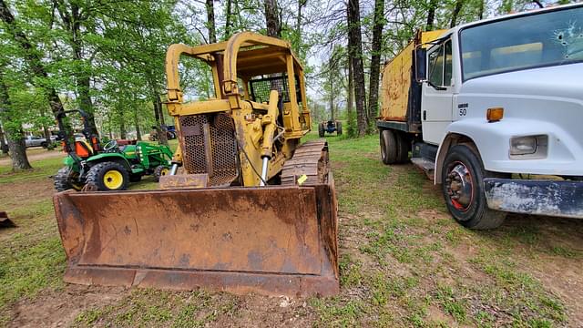 Image of Caterpillar D5 equipment image 1