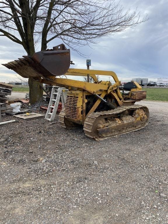 Caterpillar D5 Equipment Image0