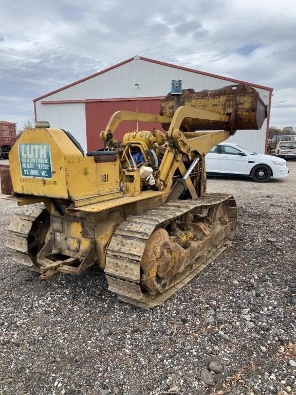 Image of Caterpillar D5 equipment image 2