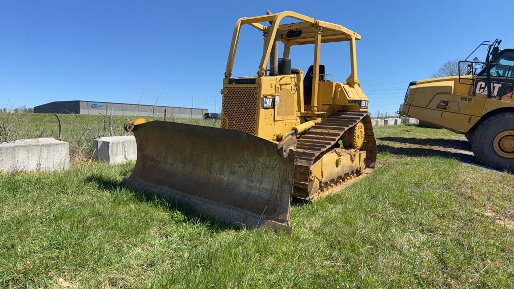 Caterpillar D5HXL Equipment Image0