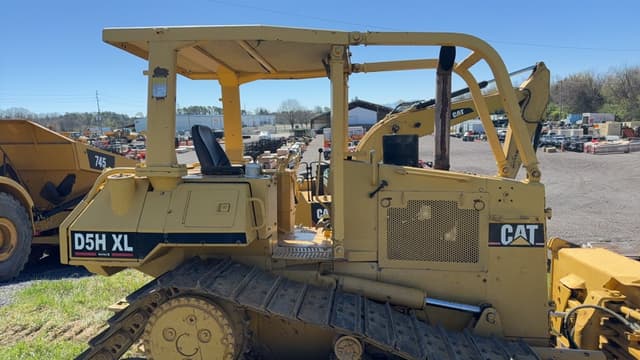 Image of Caterpillar D5HXL equipment image 3