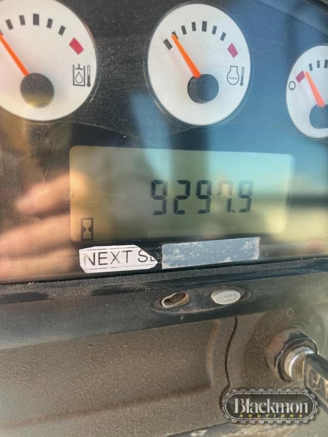 Image of Caterpillar D5K XL equipment image 3