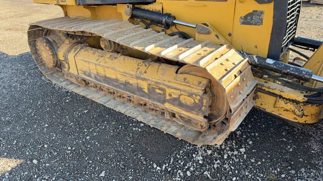 Image of Caterpillar D5K2 equipment image 4