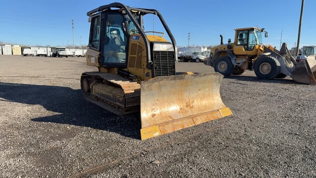 Image of Caterpillar D5K2 equipment image 2